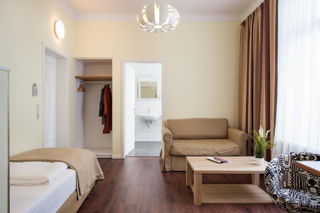 Familienzimmer (3 Erwachsene)